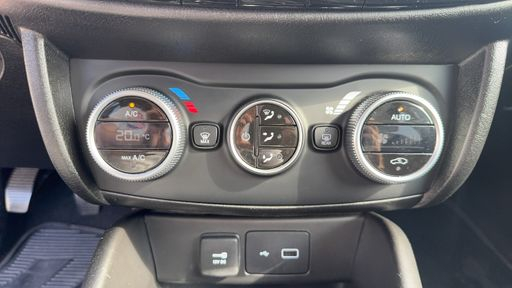 Fiat Tipo Cross 1.6 MultiJet 130 - Pack – 2021 – 81398 km – Diesel – Boîte Manuelle — photo 11
