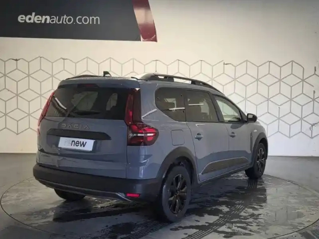 Dacia Jogger eco-g 100 7 places gsr2 — photo 97