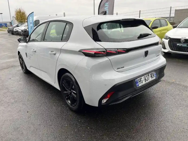 Peugeot 308 hybrid 145 e-dcs6 — photo 39