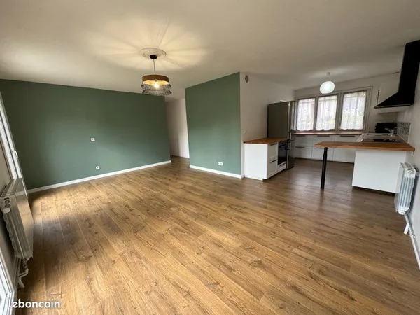 Maison meublée de plain-pied - 86 m² - 3 chambres