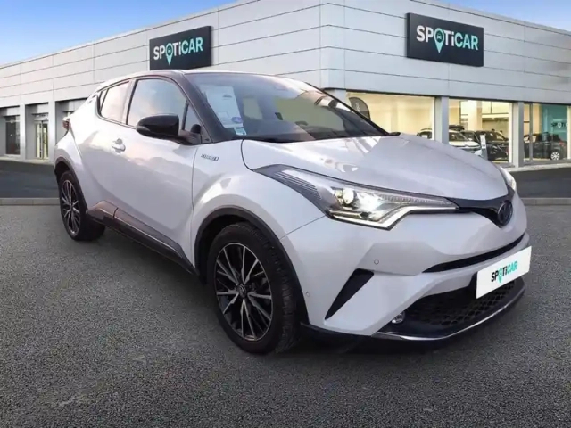 Toyota C-Hr hybride 122h collection — photo 29