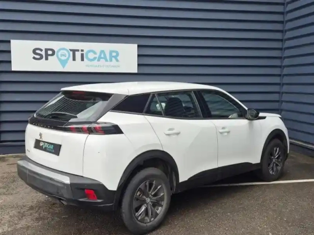 Peugeot 2008 1.2 puretech 100ch s&amp;s active pack — photo 3