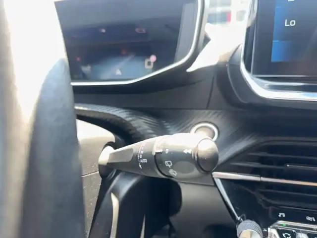 Peugeot 2008 bluehdi 110 s&amp;s bvm6 — photo 32
