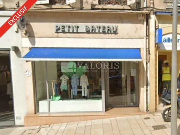 Local commercial 115 m²