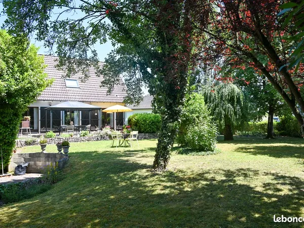 Maison familiale 120 m² sur terrain arboré de 9,10 ares - Fegersheim