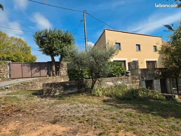 Aubenas Lazuel - Maison rénovée 75 m² + terrain 2 800 m²