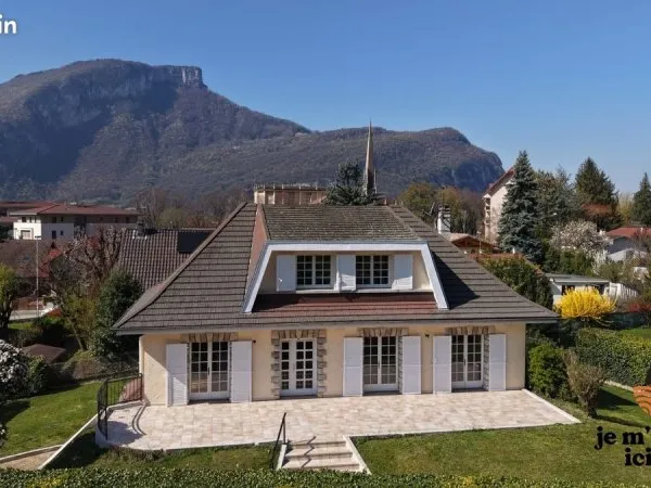 Villa 7 pièces 152 m²