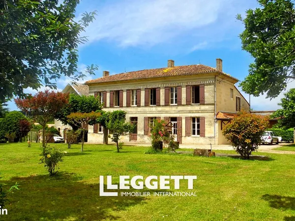 Maison 7 pièces 240 m²