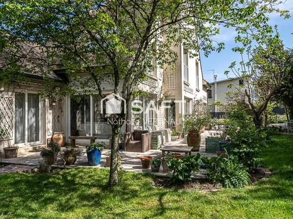 SUPERBE MAISON DANS UN QUARTIER RESIDENTIEL DE BIEVRES
