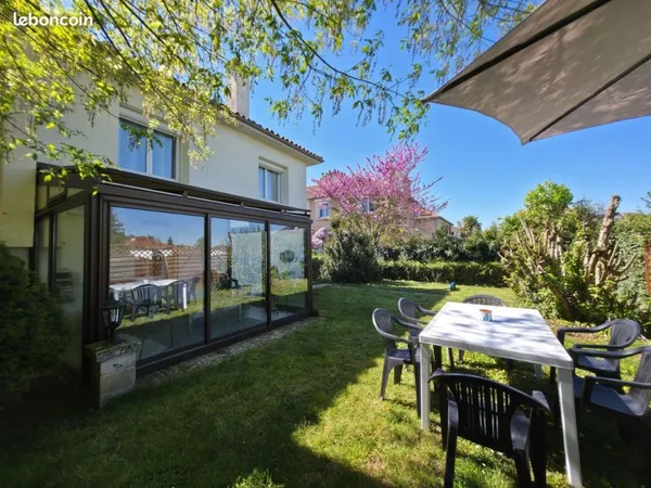 Charmante maison dans le quartier du Dolmen
