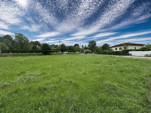 Terrain à bâtir 757 m²