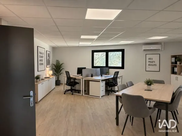 Bureau 47 m²