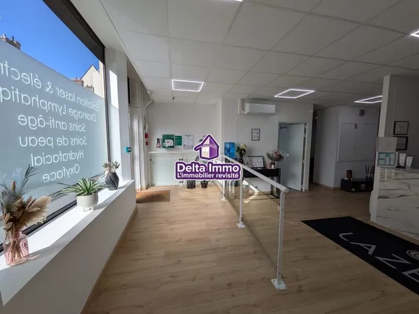 Local commercial loué de 180 m² env. à vendre