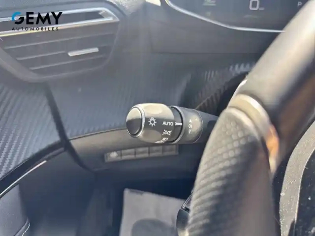 Peugeot 2008 puretech 130 s&amp;s bvm6 — photo 17