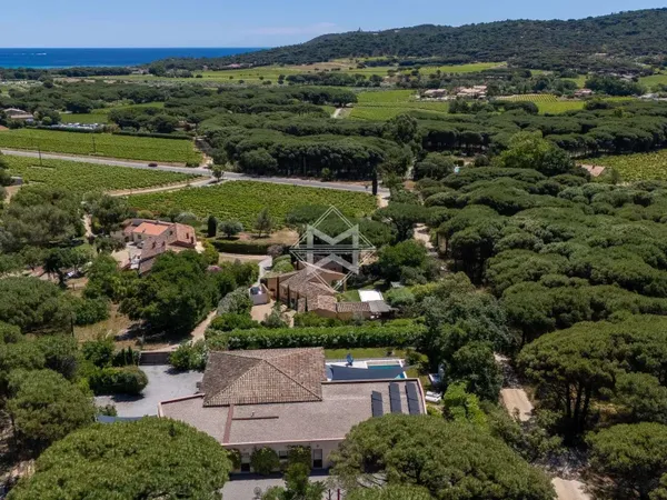 Propriété 7 pièces 265 m²