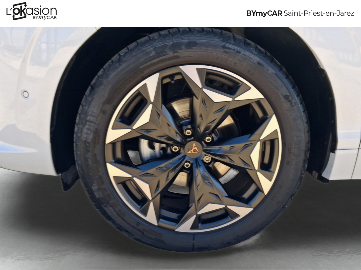 Cupra Terramar 1.5 eTSI Hybrid 150 ch DSG7 — photo 18
