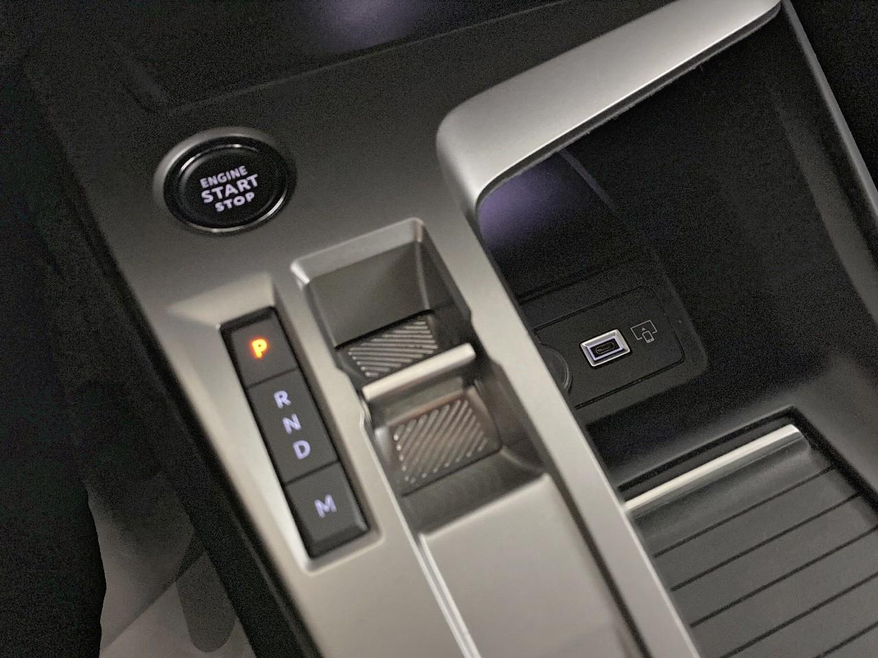 Peugeot 408 hybrid 136 e-dcs6 gt — photo 15