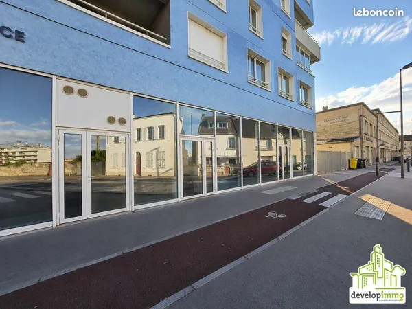 Local commercial 202 m²