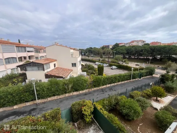A VENDRE  T2 AVEC LOGGIA, PARKING PRIVE ET PISCINE  SECTEUR SA