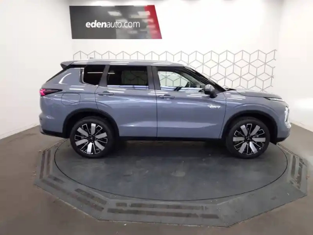 Mitsubishi Outlander 2.4 mivec phev 306 4wd — photo 6