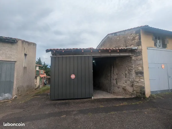 Vends grange dans le centre de pont du château
