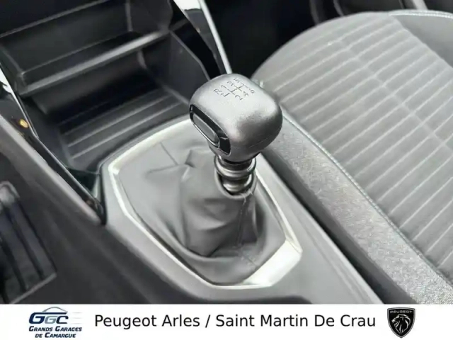 Peugeot 208 puretech 100 s&amp;s bvm6 — photo 14