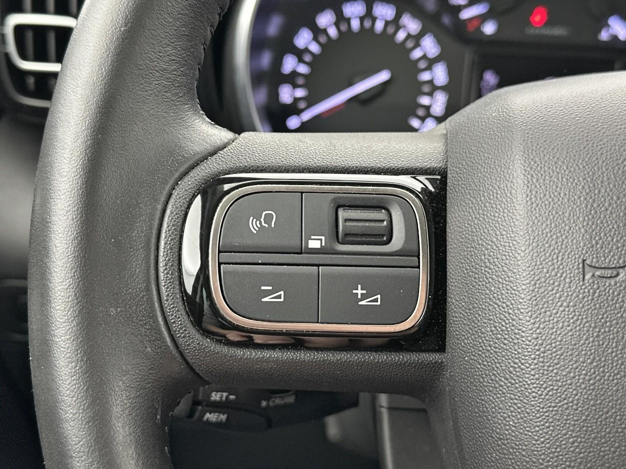 Citroën C3 Aircross puretech 130 s&s eat6 rip curl — photo 20