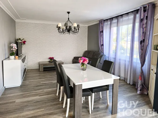 Maison familiale 3 chambres avec sous-sol total - terrain de 1 851 m²