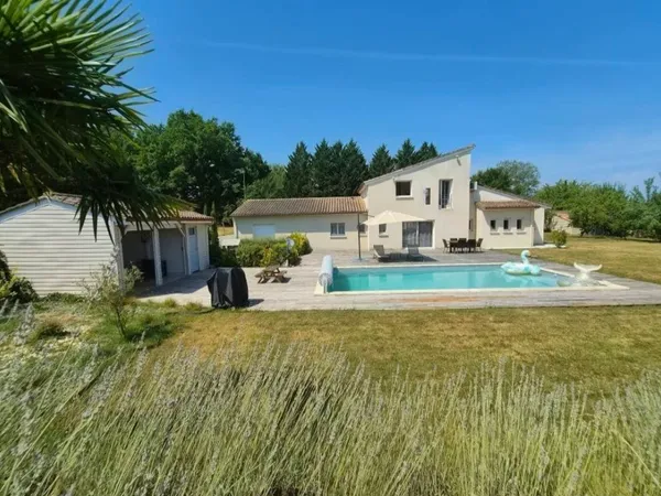 Vends maison spacieuse