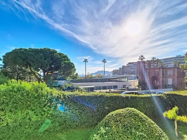 Studio 1 pièce 27 m²
