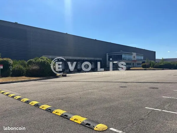 Local logistique 21 112 m²
