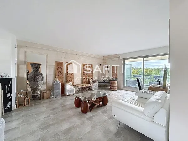 Grand 4 pièces avec balcon, multiples possibilités