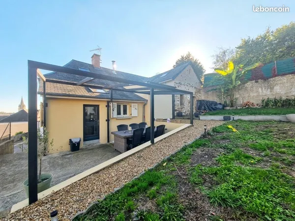 Maison atypique de 76 m² avec jardin, terrasse et garage