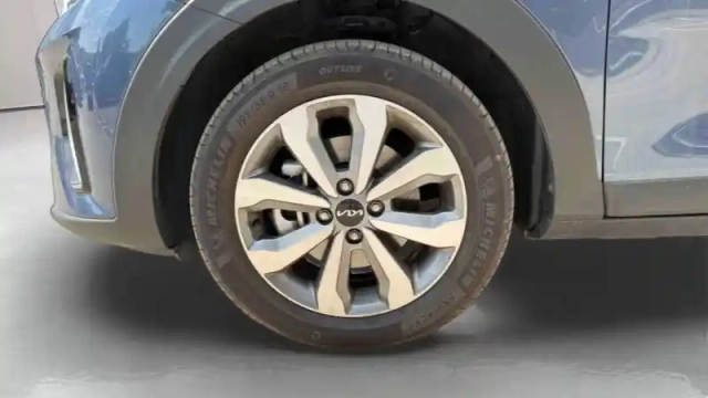 Kia Stonic 1.0 t-gdi 100 ch bvm6 — photo 13