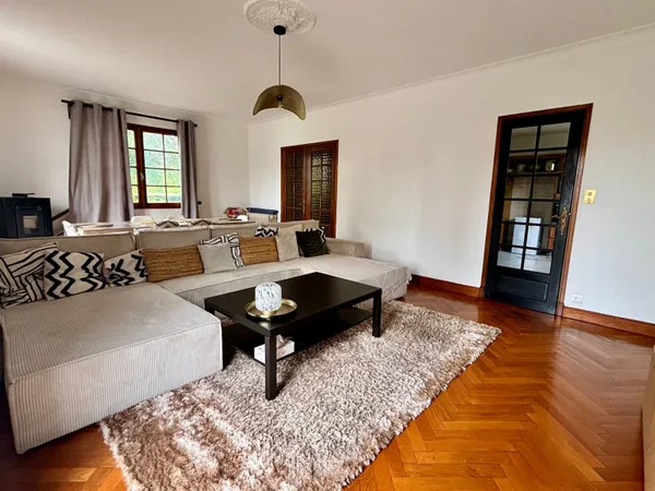 Maison 7 pièces 210 m²