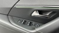 Peugeot 2008 1.2 PureTech 130ch S&S GT — photo 16
