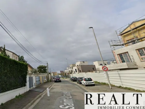 Local commercial 250 m²