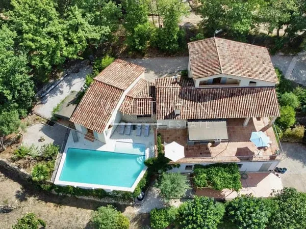 Villa De Qualité Avec Vue Panoramique Et Piscine - Tourrettes
