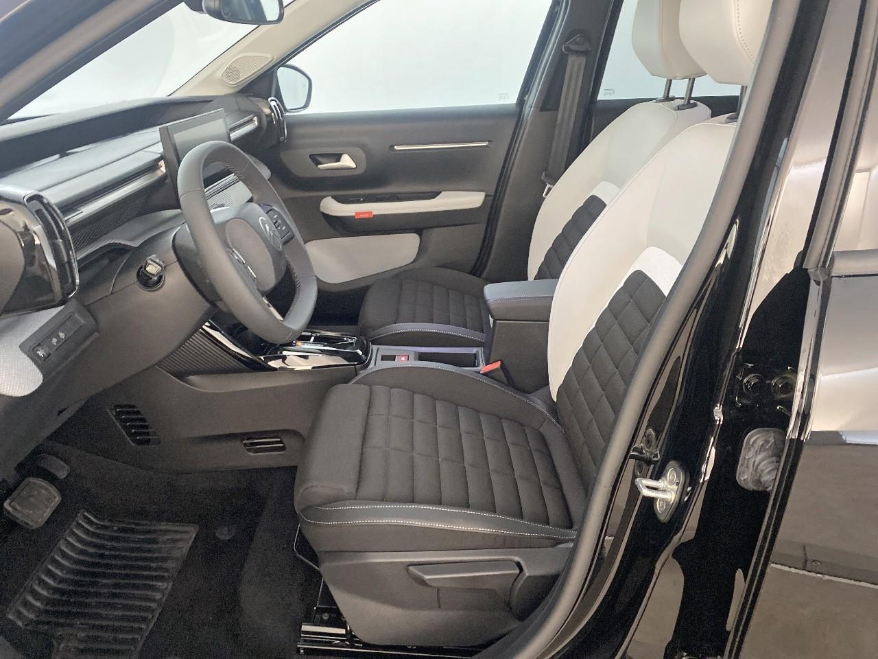 Citroën C3 Aircross hybride 145 ch aut max — photo 9