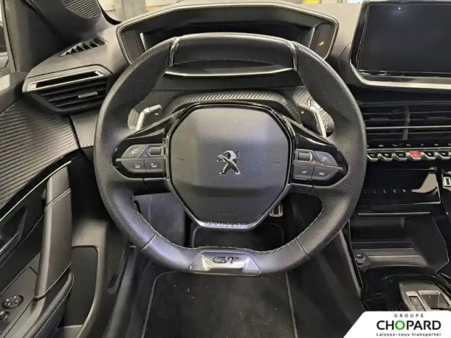 Peugeot 208 puretech 100 s&amp;s eat8 — photo 15
