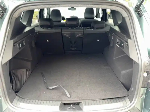Dacia Bigster hybrid-g 150 4x4 / attelage + marchepieds — photo 13