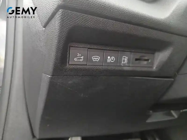 Peugeot 408 phev 225 e-eat8 — photo 19