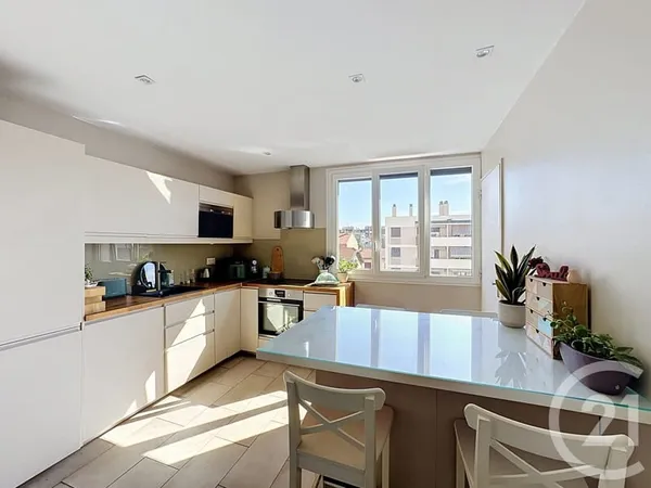 Appartement 4 pièces 74 m²