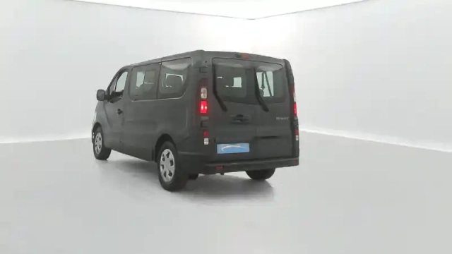 Renault Trafic l1 dci 150 energy s&amp;s — photo 12