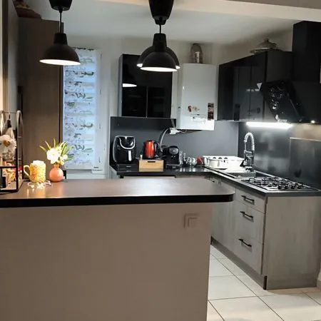 Maison de Ville à Vendre : Duplex Familial + F3 Loué (Revenu Immédiat) - Saint-Chamond Le Creux