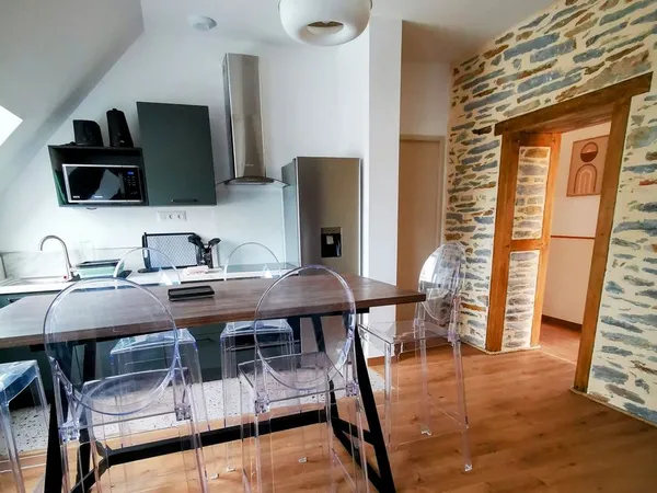 Colocation - appartement T4 meublé rénové en plein centre de La Gacilly