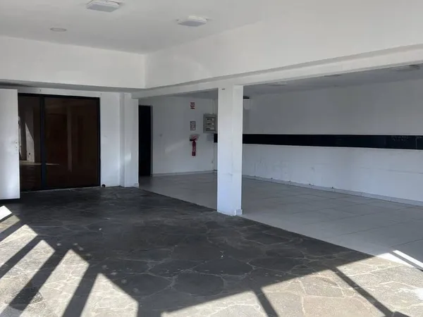 Local commercial 104 m²