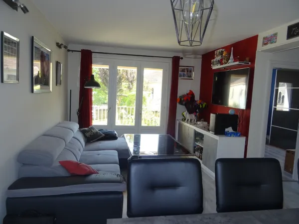 A LIMOGES SECTEUR OUEST VALADON BEL APPARTEMENT F3 D'ENVIRON 52 M² SANS TRAVAUX AU REZ DE CHAUSSEE A