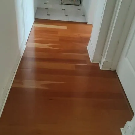 F2 meublé 34 m² Les Lilas - 1 à 2,5 mois - 1 500 tout compris