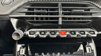 Peugeot 2008 1.5 BlueHDi 130ch S&S Allure EAT8 7cv — photo 19